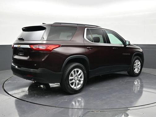 Black Cherry Metallic 2021 Chevrolet Traverse LT Leather