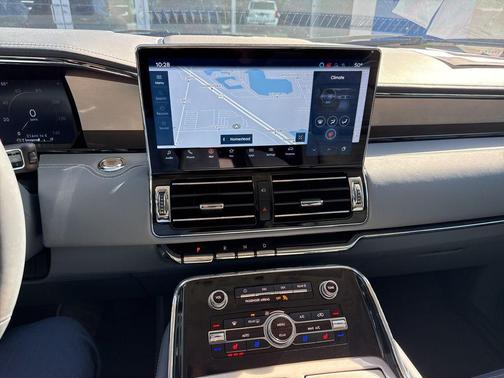 2024 Lincoln Navigator Black Label