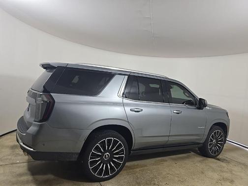 2025 Chevrolet Tahoe 4WD High Country