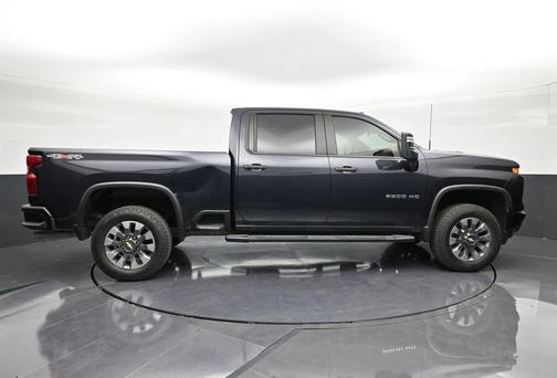 2024 Chevrolet Silverado 2500 Custom