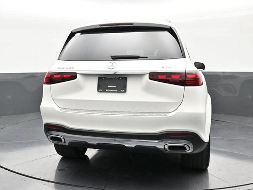White 2025 Mercedes-Benz GLS 450 4MATIC