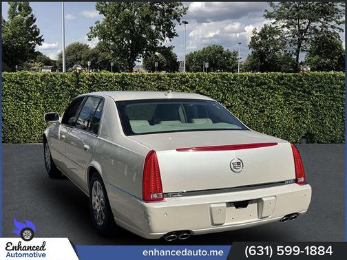 2011 Cadillac DTS Premium Collection