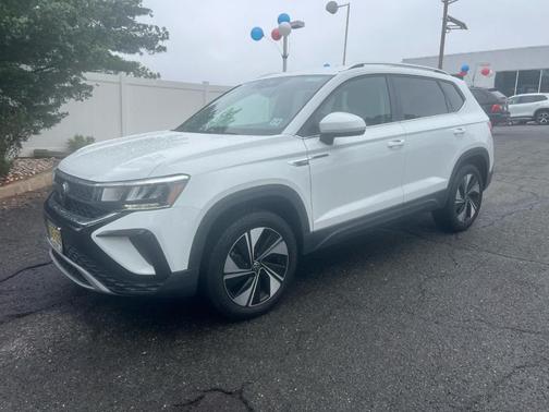 2024 Volkswagen Taos 1.5T SE