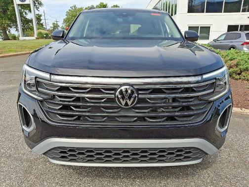 2024 Volkswagen Atlas 2.0T Peak Edition SE w/Technology