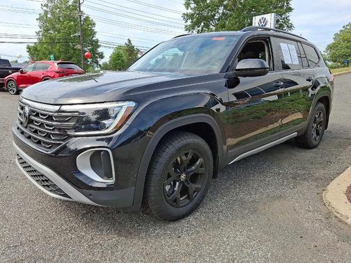 2024 Volkswagen Atlas 2.0T Peak Edition SE w/Technology