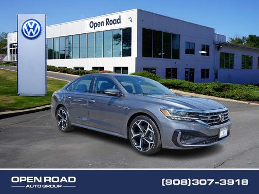 2021 Volkswagen Passat 2.0T R-Line