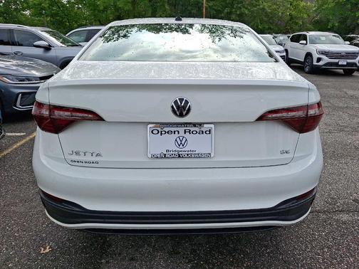 Opal White Pearl Effect 2023 Volkswagen Jetta 1.5T SE