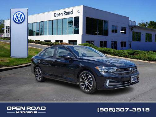 Deep Black Pearl Effect 2024 Volkswagen Jetta 1.5T Sport