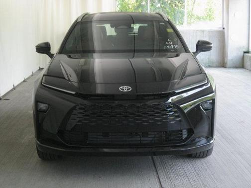 2025 Toyota Crown Signia Limited