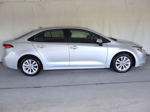 Classic Silver Metallic 2024 Toyota Corolla LE