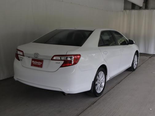 Ice Cap 2012 Toyota Camry XLE
