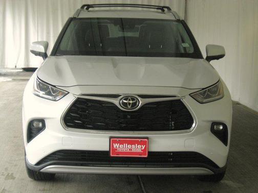 2023 Toyota Highlander Platinum