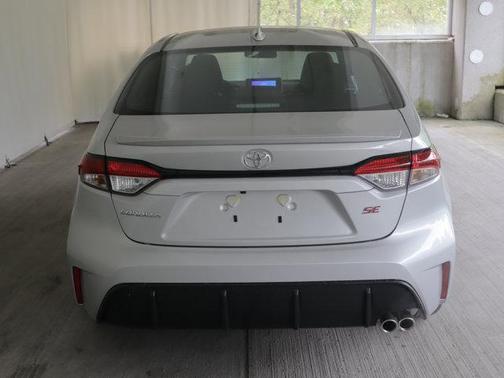 Classic Silver Metallic 2026 Toyota Corolla SE
