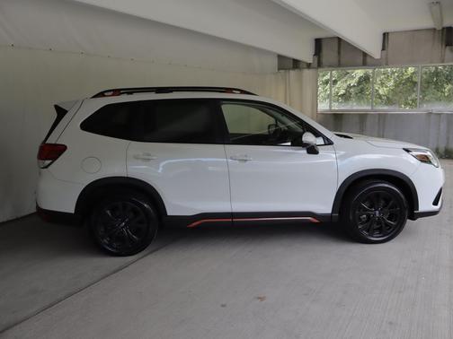 Crystal White Pearl 2023 Subaru Forester Sport
