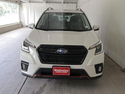 Crystal White Pearl 2023 Subaru Forester Sport