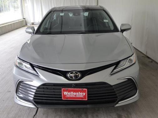 Celestial Silver Metallic 2023 Toyota Camry XLE