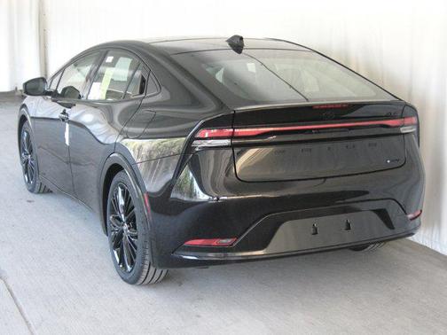 2025 Toyota Prius L
