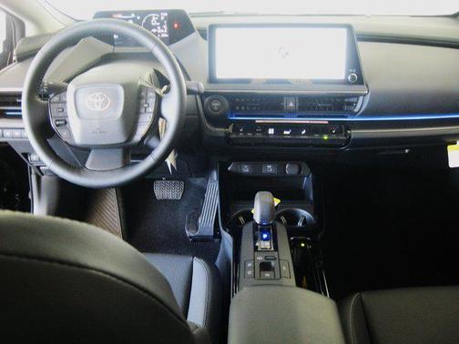 2025 Toyota Prius L