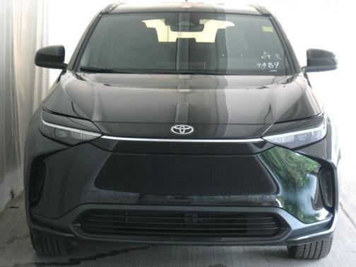 2025 Toyota bZ4X XLE