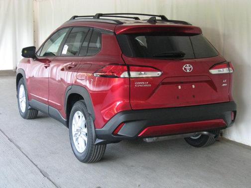 2025 Toyota Corolla Cross LE
