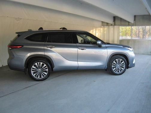 2020 Toyota Highlander Platinum