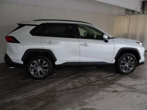 2025 Toyota RAV4 Hybrid XLE Premium