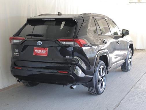 Midnight Black Metallic 2022 Toyota RAV4 Prime SE