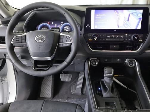 Wind Chill Pearl 2026 Toyota Grand Highlander Platinum