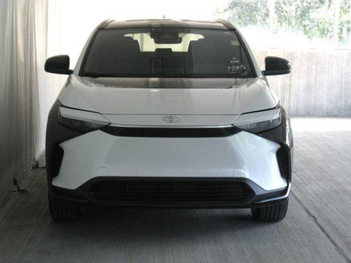 2025 Toyota bZ4X XLE