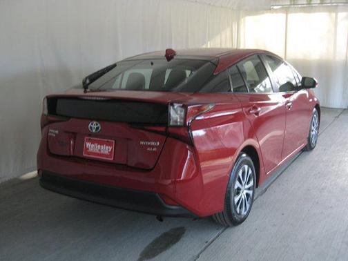 Supersonic Red 2021 Toyota Prius XLE