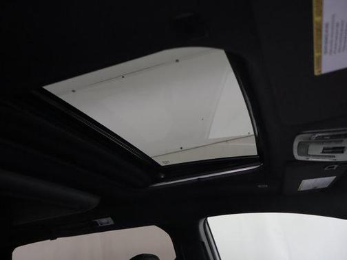 Cement 2025 Toyota Sienna XSE 7 Passenger