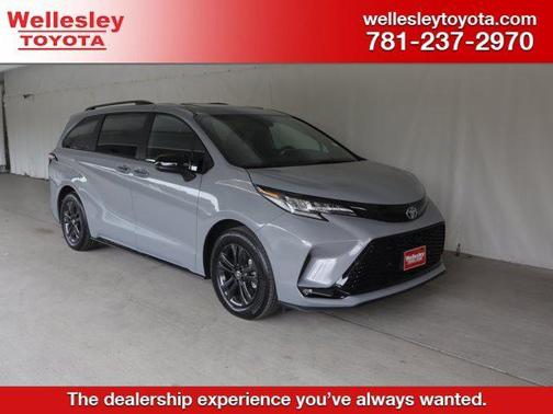 Cement 2025 Toyota Sienna XSE 7 Passenger