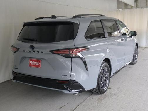 Cement 2025 Toyota Sienna XSE 7 Passenger