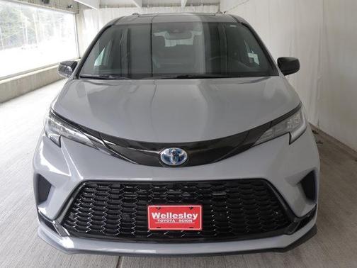 Cement 2025 Toyota Sienna XSE 7 Passenger