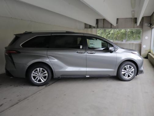 Heavy Metal 2026 Toyota Sienna Limited