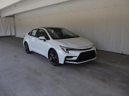 Wind Chill Pearl/Midnight Black Metallic 2026 Toyota Corolla XSE