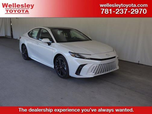 Wind Chill Pearl 2026 Toyota Camry XSE