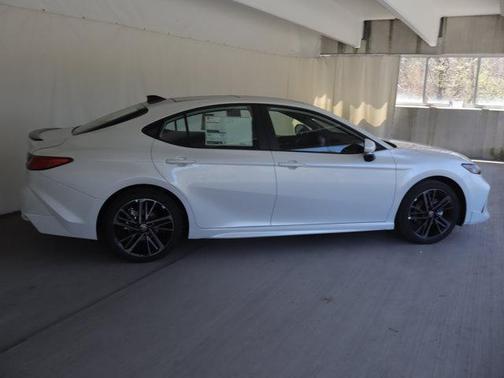 Wind Chill Pearl 2026 Toyota Camry XSE