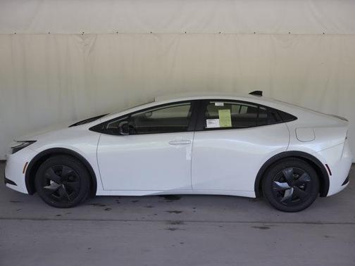 Wind Chill Pearl 2026 Toyota Prius LE