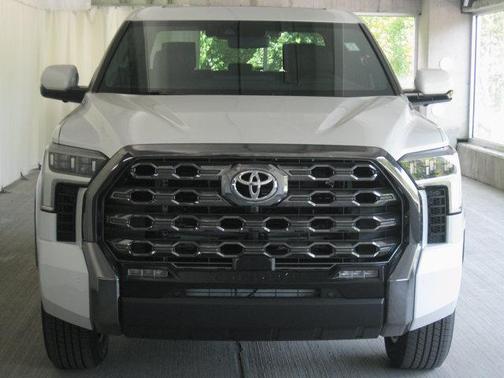 2026 Toyota Tundra Hybrid Platinum