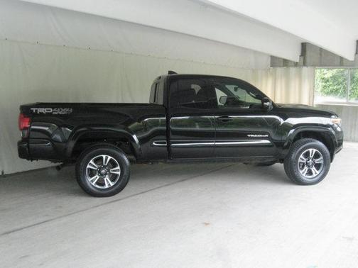 2018 Toyota Tacoma TRD Sport