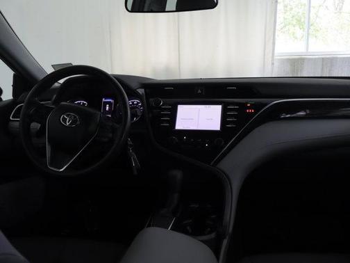 Super White 2018 Toyota Camry LE