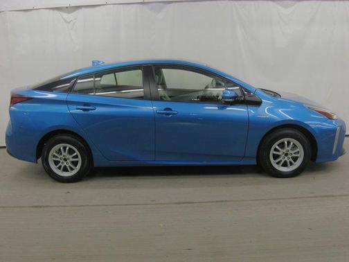 2020 Toyota Prius XLE