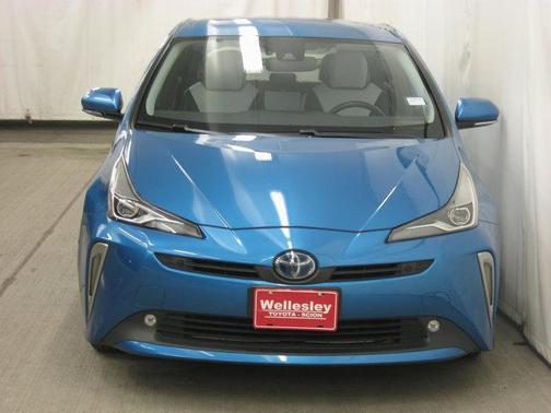 2020 Toyota Prius XLE