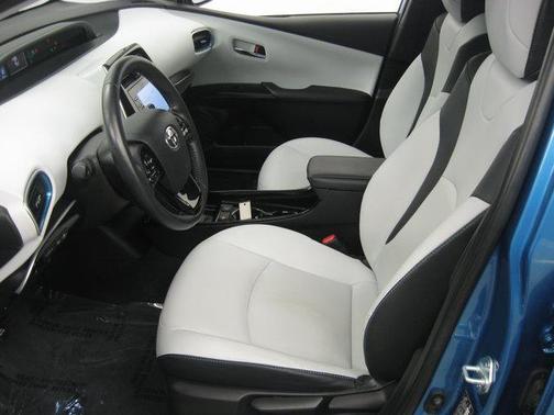 2020 Toyota Prius XLE