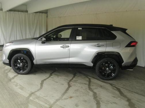 2025 Toyota RAV4 Hybrid SE