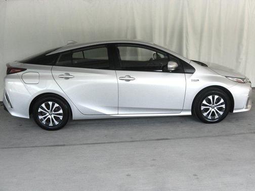 2021 Toyota Prius Prime LE