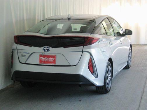 2021 Toyota Prius Prime LE