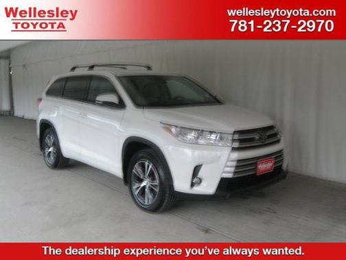 Blizzard Pearl 2018 Toyota Highlander LE