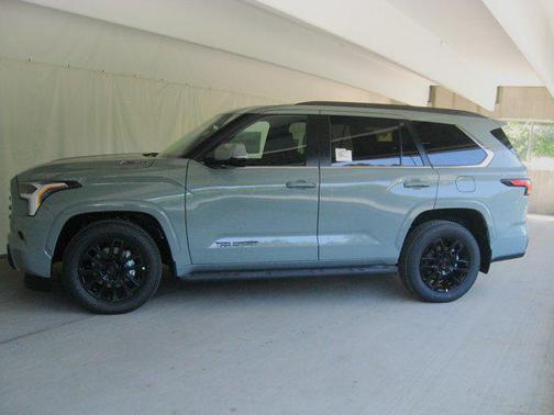 2025 Toyota Sequoia SR5